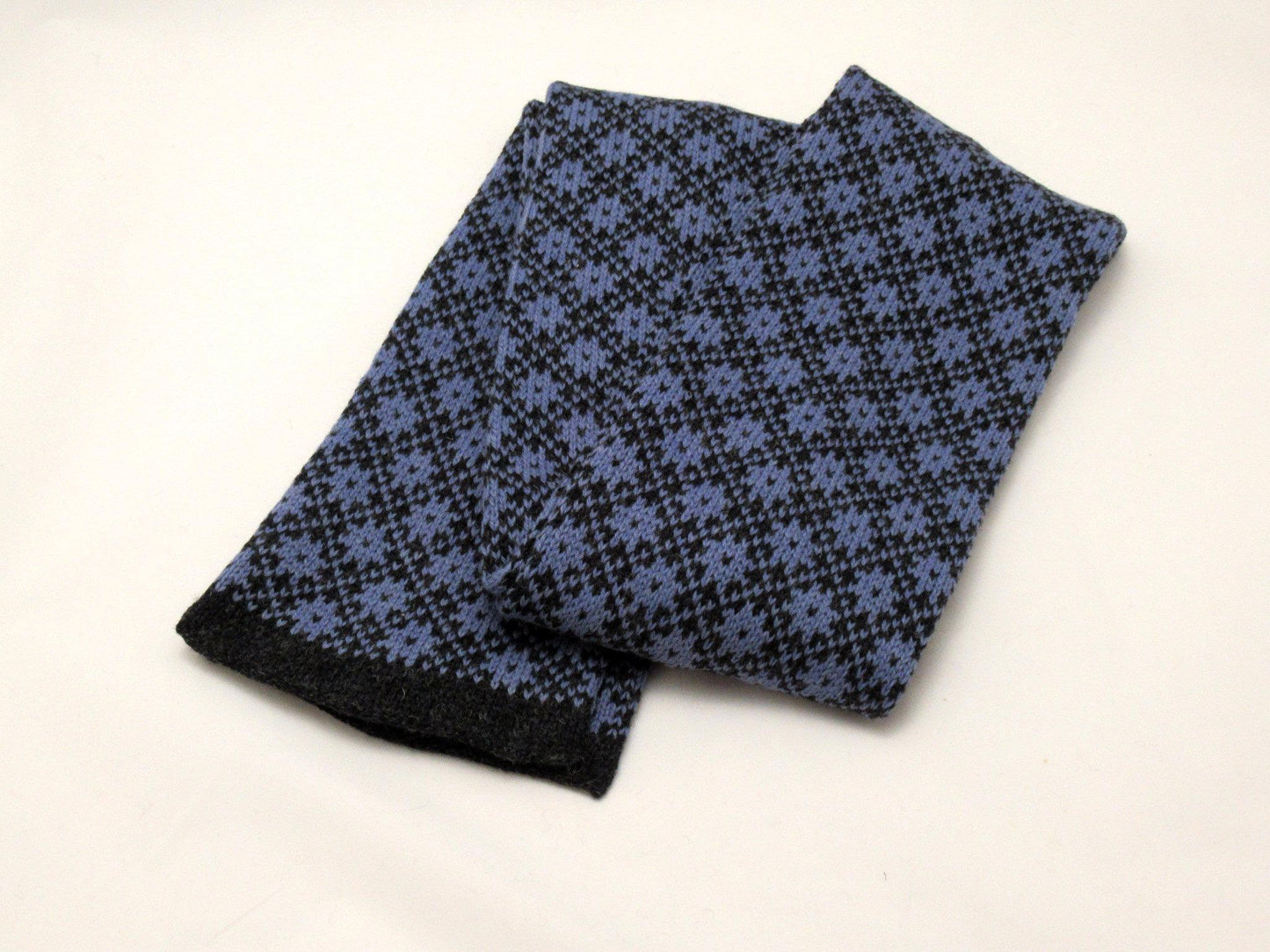 Long Winter Scarf Classic Muhu Blue Stars
